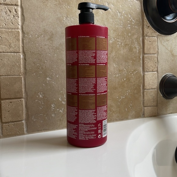 Revlon Professional Uniq one All on one Shampoo & Balm - Picture 2 of 4